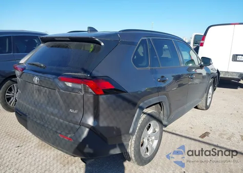 2019 Toyota Rav4 Xle from USA, damaged, VIN 2T3W1RFV7KW025829